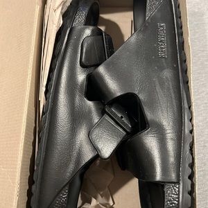 “Arizona” Birkenstock Black/Black Men’s 11